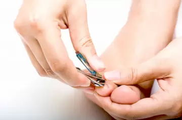 ¿Cortar las uñas a diario? La ciencia revela por qué podría ser un error