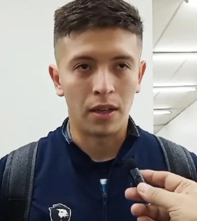 Álvez se ganó un lugar entre los titulares.