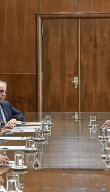 Caputo con representantes de farmacéuticas.