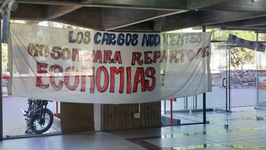 Facultad de Ciencias Políticas y Sociales.