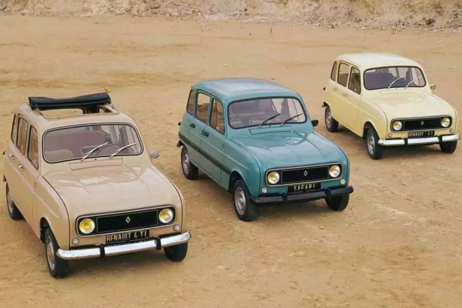Los viejos Renault 4. Ahora, abuelos de una nueva leyenda.