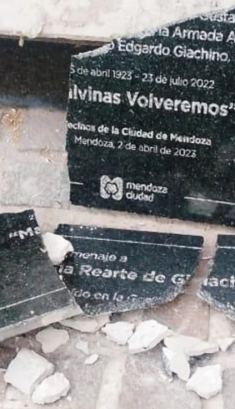 Vandalizaron la placa en homenaje a la madre del primer mendocino caído en Malvinas