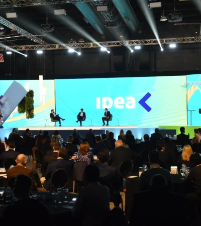 "Somos el país que pasó más años en recesión económica" (Gabriela Renaudo)