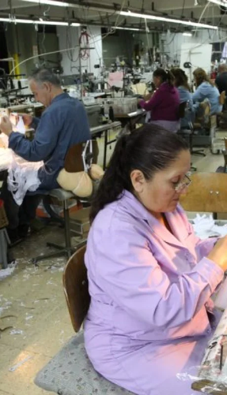 Las cámaras de indumentaria cruzaron al Gobierno por la baja de impuestos a las importaciones.