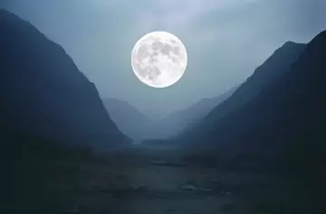 Luna helada: ¿por qué se llama así y cómo verla desde Argentina?