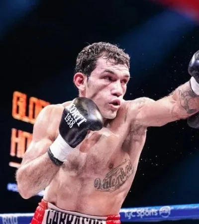 Carrasco llega con una condena y le quitarán la tobillera electrónica antes de la pelea.