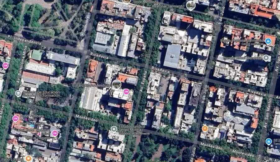 Ubicación relativa del hotel Premium (España, entre Rivadavia y Montevideo)