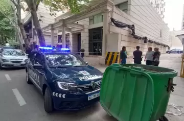 Horror en Mendoza: una joven se arrojó desde un piso 14 en la ciudad capital