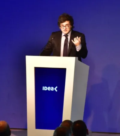 Milei dijo que la parte más fuerte de su ajuste fiscal la hizo durante las vacaciones.