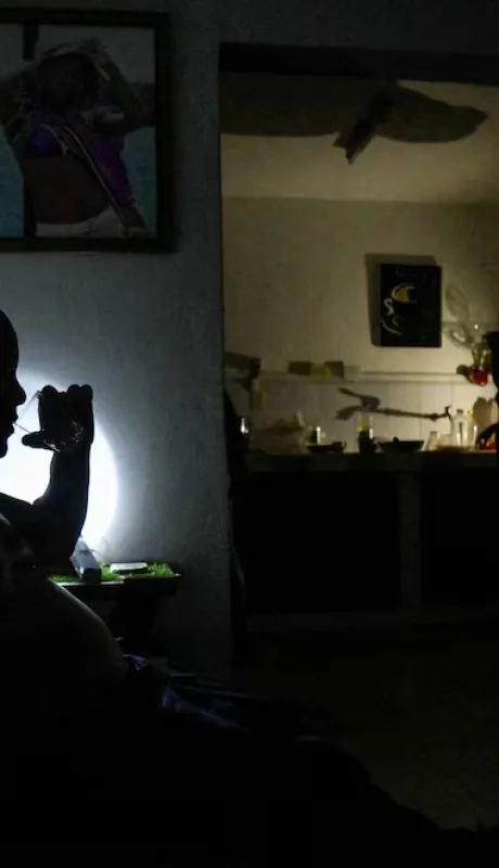 "La situación ha empeorado en los últimos días. La falta de combustibles es la causa que más está influyendo" (Manuel Marrero, primer ministro cubano"