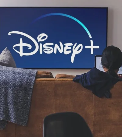 Disney+ endurece su política: adiós a compartir cuentas fuera del mismo domicilio