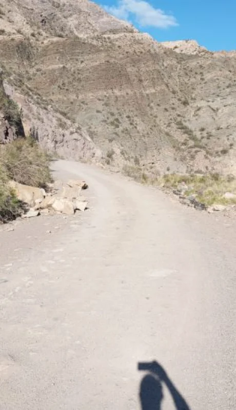 Muchos caminos fueron cortados por las nevadas