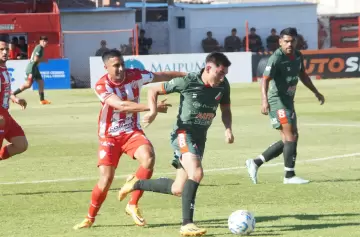 Maipú empató con Talleres de Remedios de Escalada y complicó su pase al Reducido