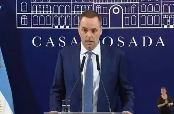 El Gobierno elimina exenciones al IVA para medios: impacto y reacciones