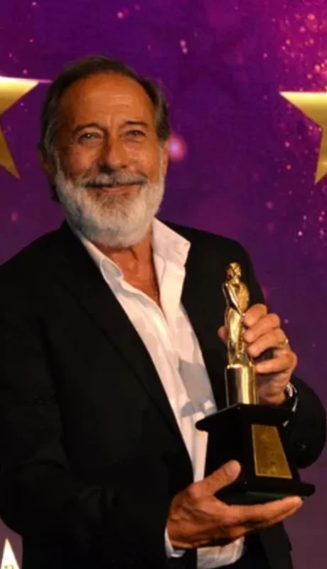 Francella el gran ganador de la noche del cine argentino.