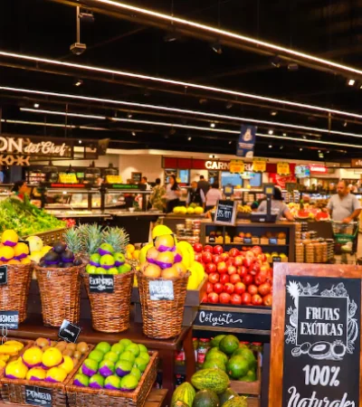 Además de la crítica a la no expansión del mercado interior, Barros hizo blanco en la falta de créditos del sector bancario según el PBI de Argentina.