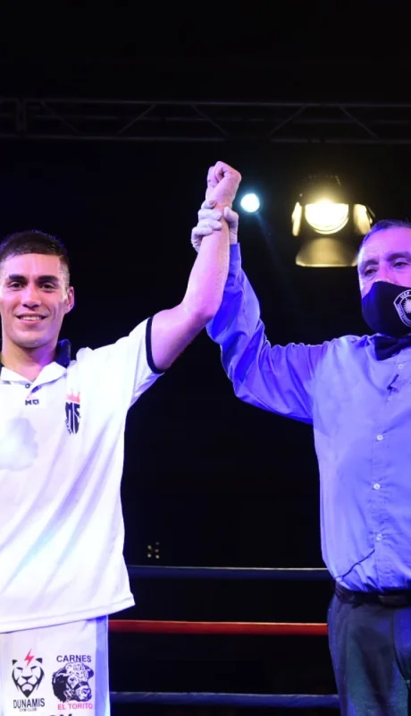 El Profe va por una nueva lección ante su gente.