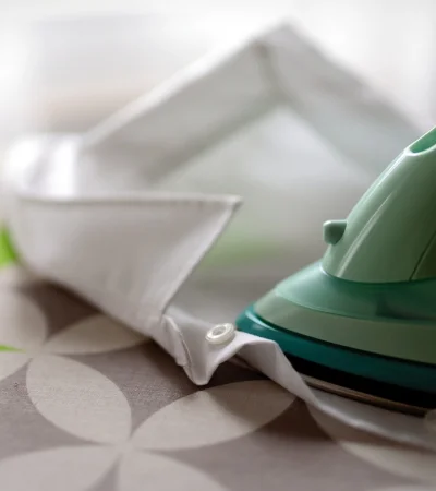 Guía para mantener tu plancha y evitar manchas