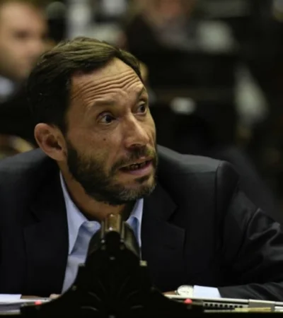 Maximiliano Ferraro   /