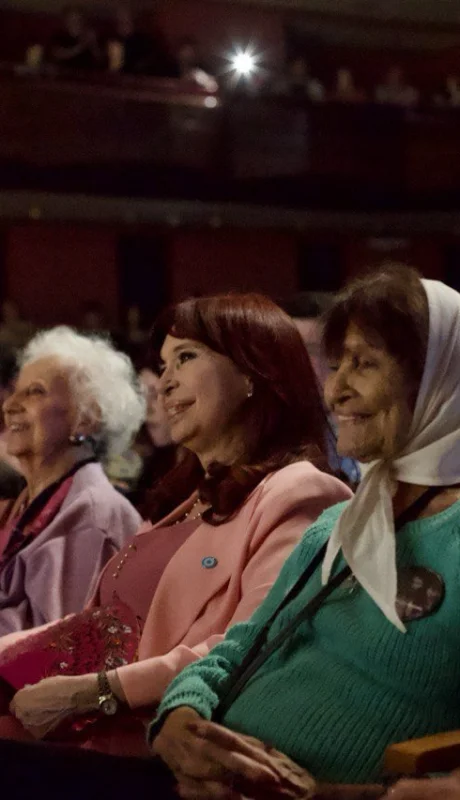 Cristina Kirchner y Axel Kicillof se mostraron juntos en el aniversario de Abuelas de Plaza de Mayo.