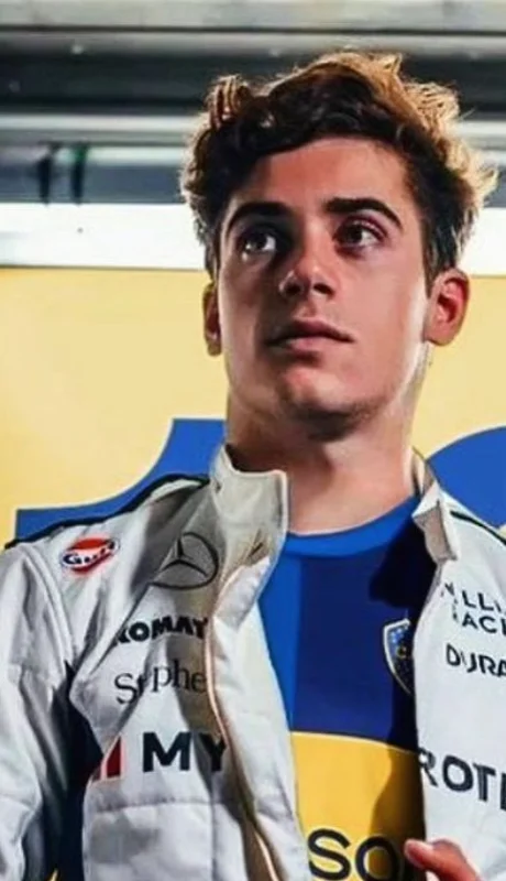 Franco Colapinto se viste de Boca en el Gran Premio de México.
