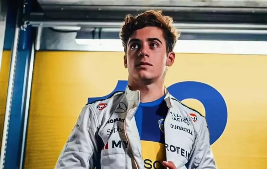 Franco Colapinto se viste de Boca en el Gran Premio de México.