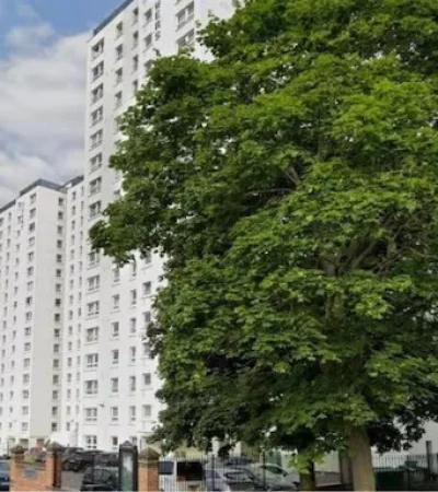 Una mujer embarazada murió al caer desde un piso 17, pero su bebé sobrevivió