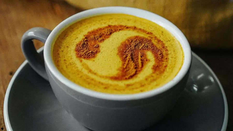 Gracias al consumo de cúrcuma en la India, es posible que haya un bajo porcentaje de personas que padezcan la enfermedad de Alzheimer en ese país.