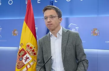 Escándalo en España: dirigente de izquierda denunciado por acoso sexual