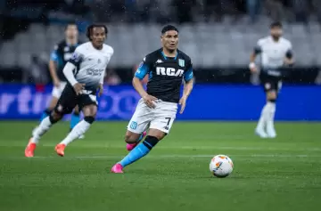 Racing igualó en Brasil y sueña con la gran final