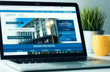 Polémica por el dominio web de la flamante ARCA: está ocupado