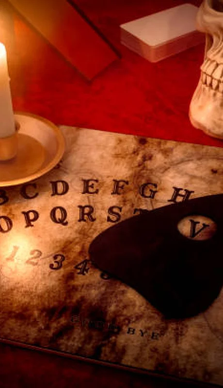 La tabla Ouija sigue generando inquietud.