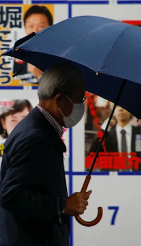 La alta tasa de población anciana, la inflación de los productos básicos y la inserción de la mujer están entre los temas centrales.