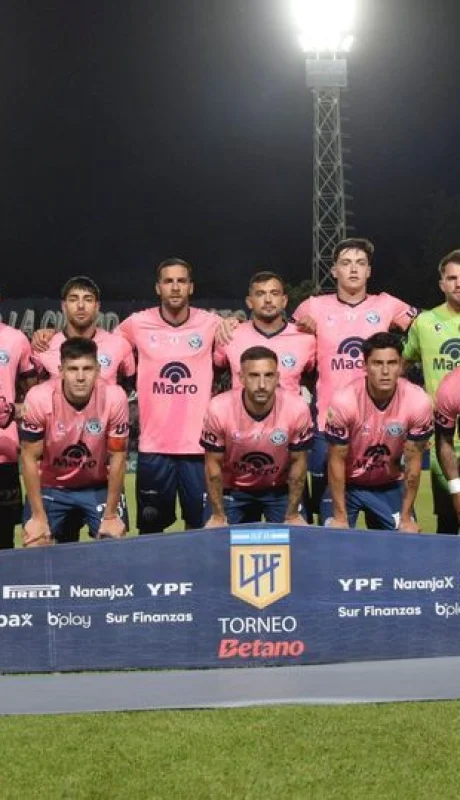 La Lepra jugó de rosa.