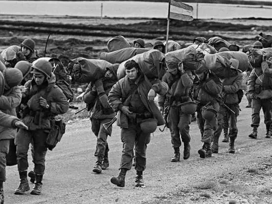 Detendrían a diez militares por torturar a los conscriptos