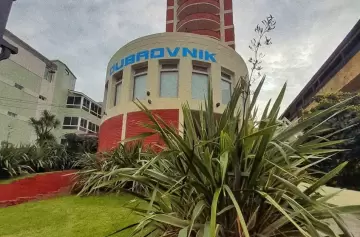 Se derrumbó parte de un hotel en Villa Gesell: buscan sobrevivientes