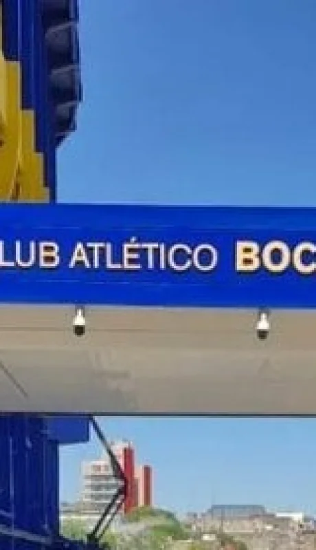 La Bombonera fue allanada este martes por carnets truchos.