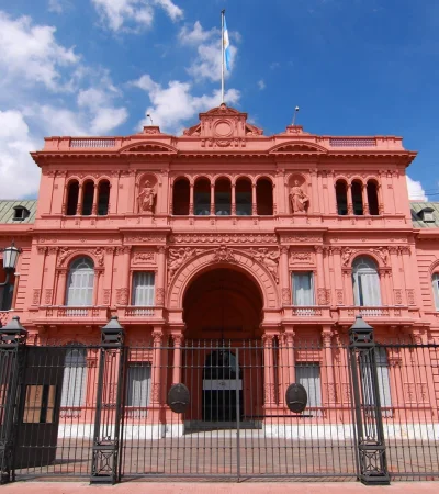 La Casa Rosada prorrogó el Presupuesto del 2024, que a su vez es el del 2023, que se elaboró en el 2022.