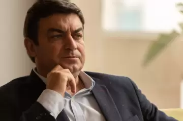 Omar de Marchi asume la vicepresidencia de Aerolíneas en medio de la privatización