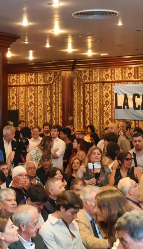 Presentación de "La Carlos Menem"  /