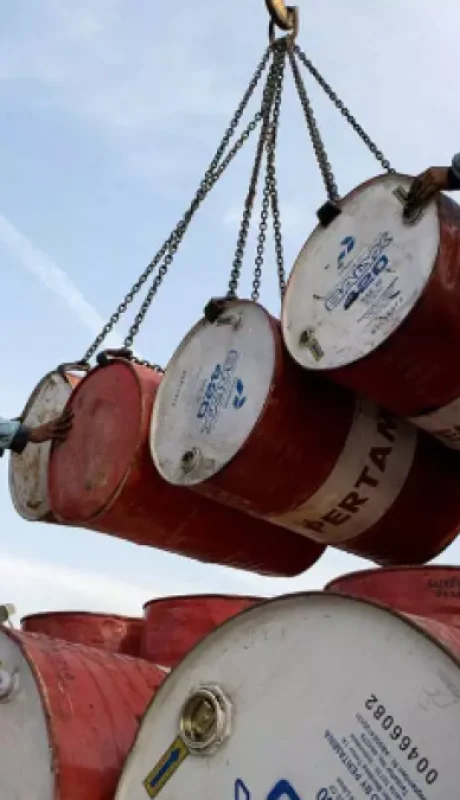 El barril de petróleo podría bajar significativamente su valor, aunque no debería caer mucho porque también sería perjudicial.