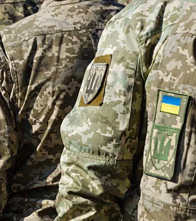 Ucrania necesita reponer sus pérdidas en el frente para no verse superada en la línea oriental por las tropas rusas que cubren rápidamente sus bajas.