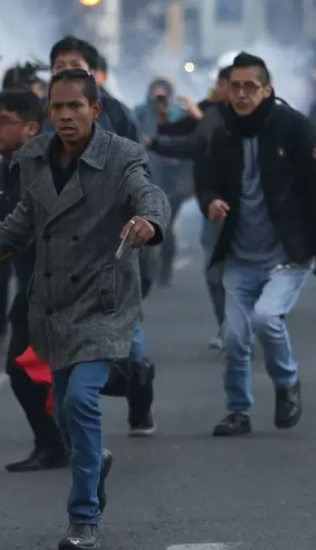 La pugna por el poder entre Morales y Arce inunda de violencia el estratégico estado de Santa Cruz.