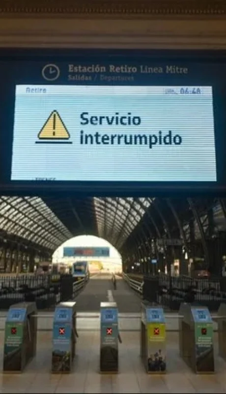 El paro nacional afecta los servicios de trenes, subtes, camiones, aviones  y bancos.