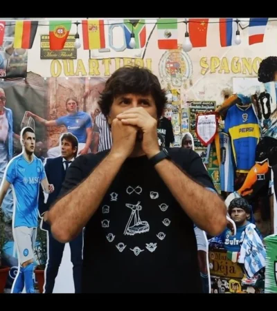 Ciro le rindió homenaje a Diego Armando Maradona.