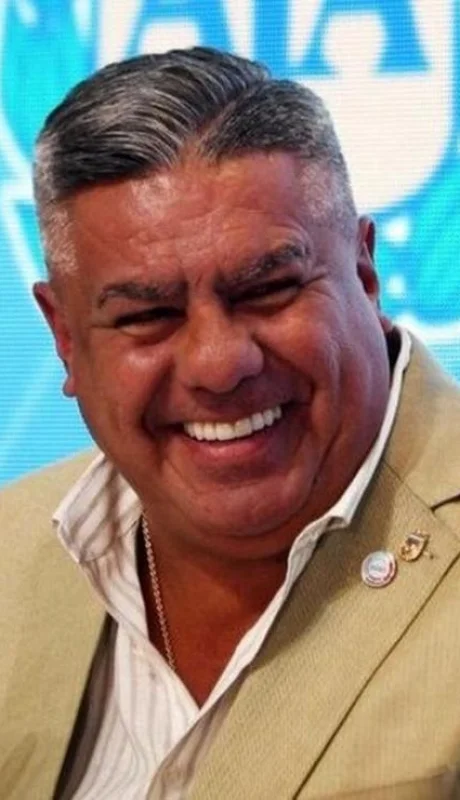 El Chiqui sonríe tras la decisión de la Justicia.