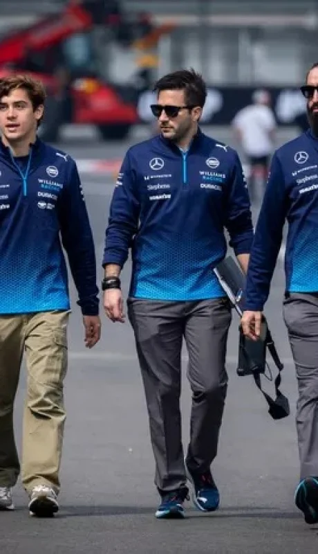 Franco Colapinto junto al equipo de Williams