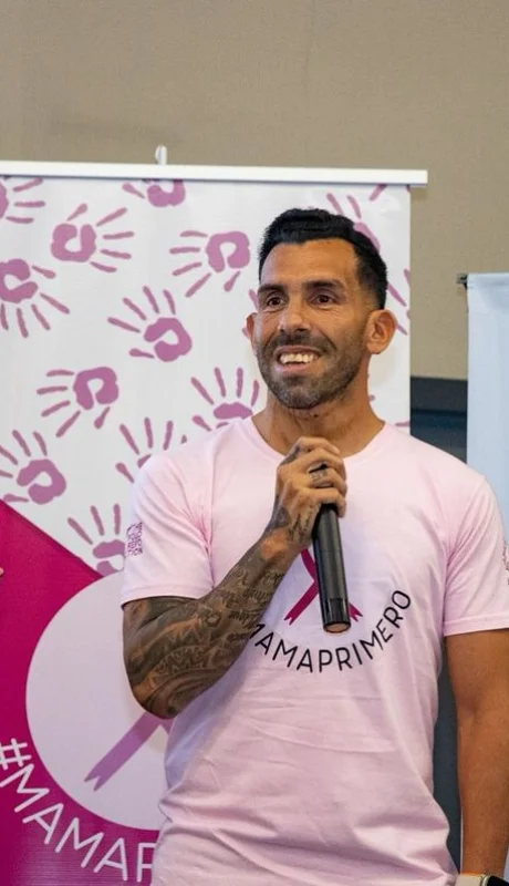 El exfutbolista puso a disposición su fundación para ayudar a las mujeres  de Mendoza.