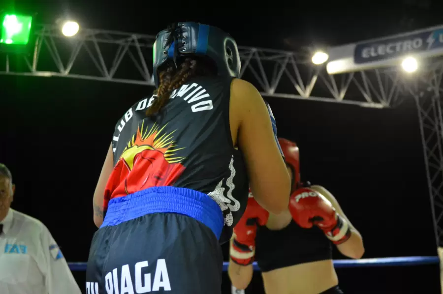 Boxeo amateur en el Pascual Pérez