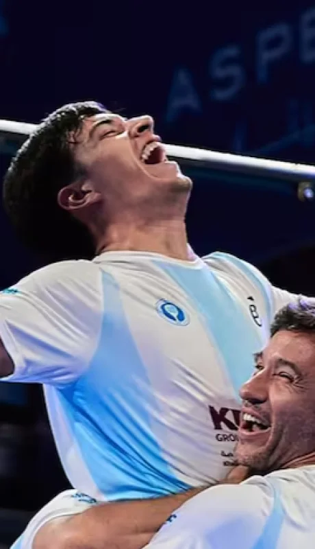 La actuación de Libaak fue fantástica durante todo el encuentro pero cuando su compañero se quedó en una pierna, se volvió heroica.